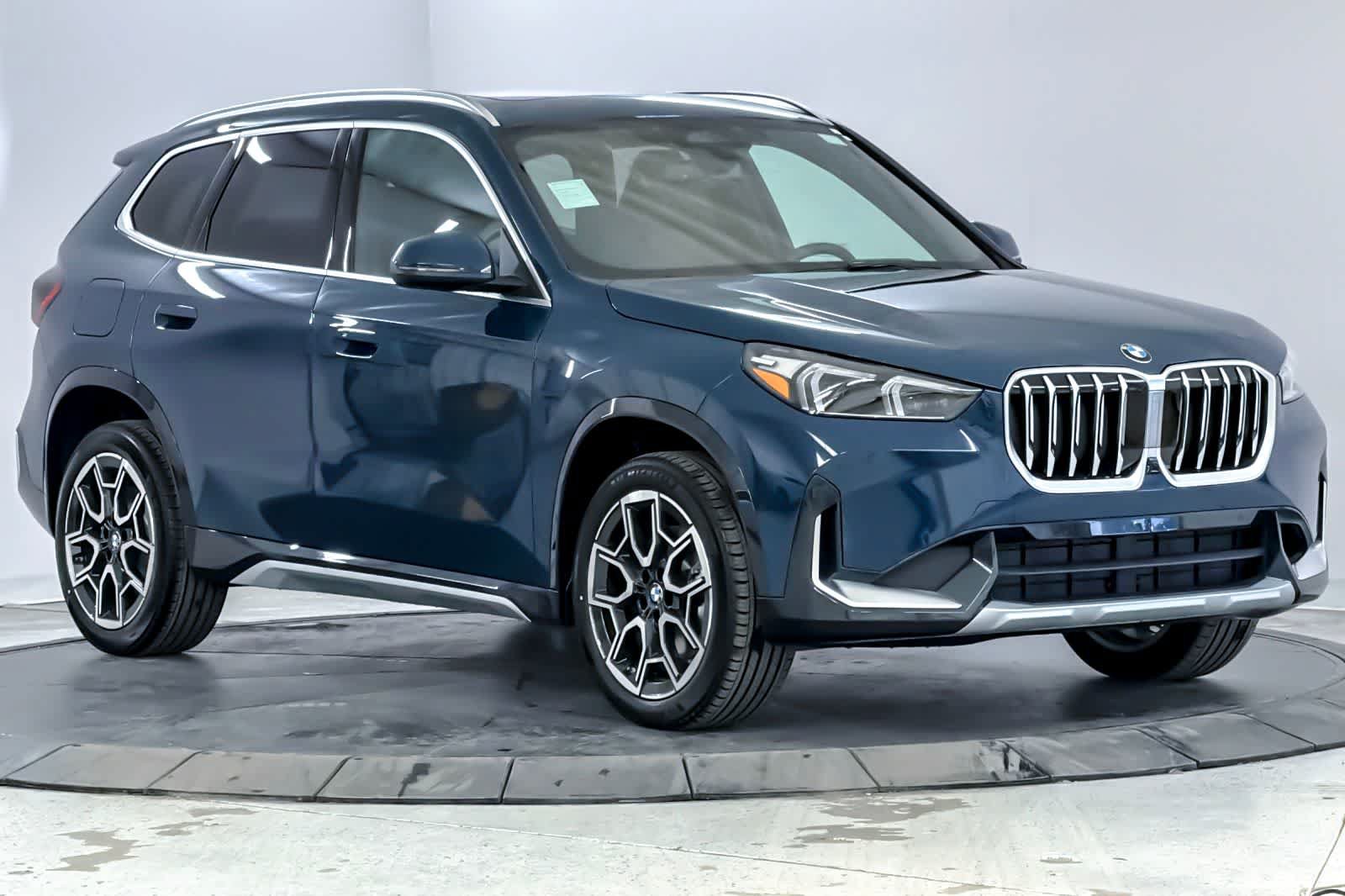 New 2026 BMW X1 xDrive28i w/ Technology Package AWD/4WD image 9