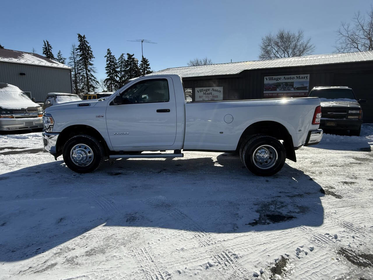 Used 2020 RAM 3500 Tradesman image 2