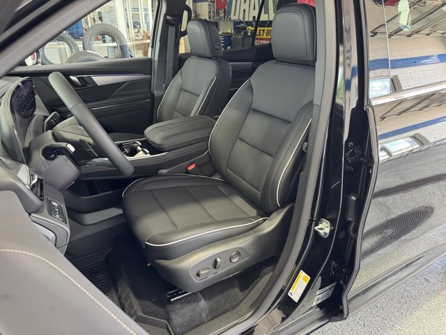 New 2026 Buick Enclave Preferred w/ LPO, Floor Liner Package image 27