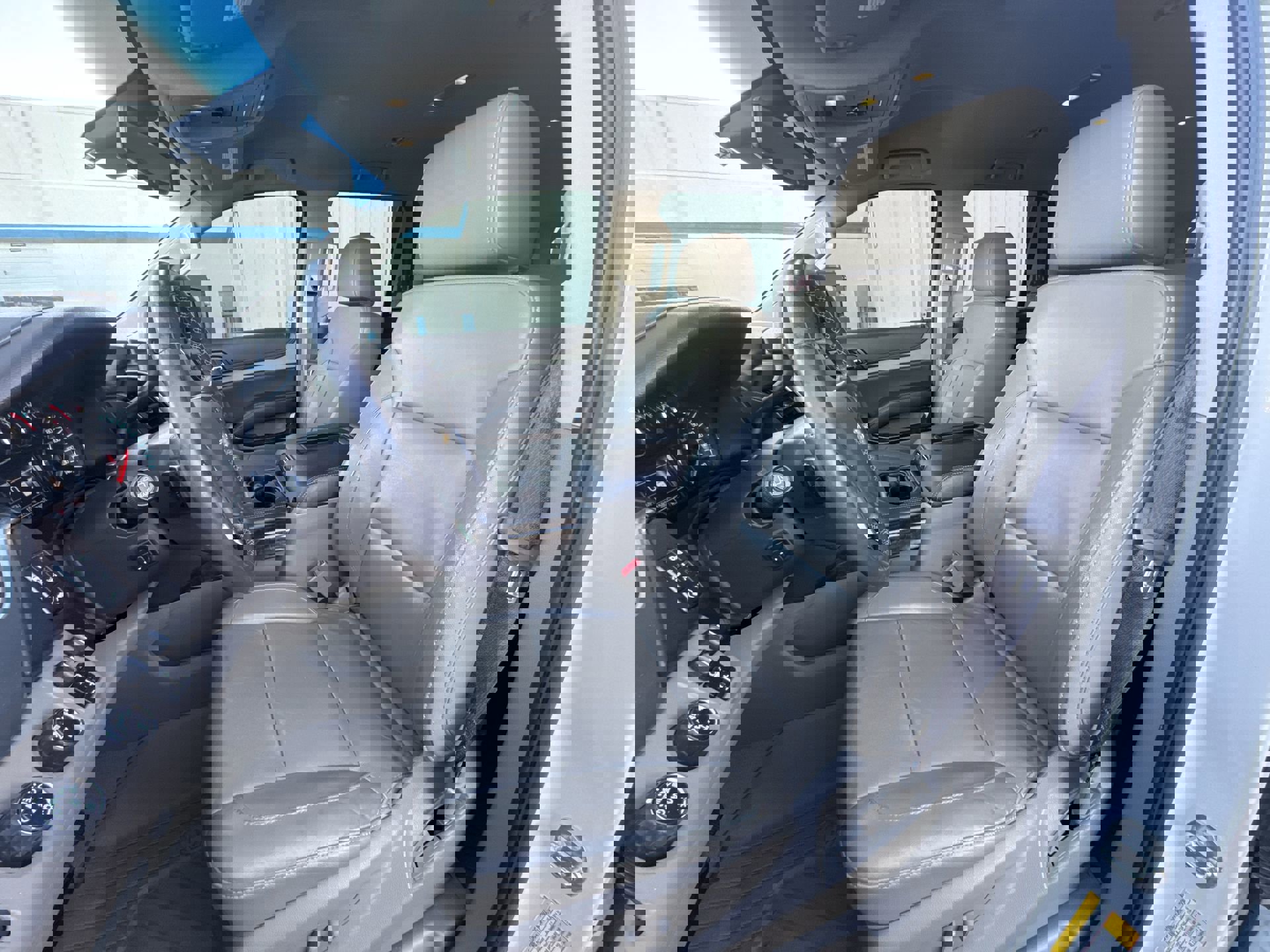 Used 2018 Chevrolet Tahoe LT w/ Luxury Package image 11