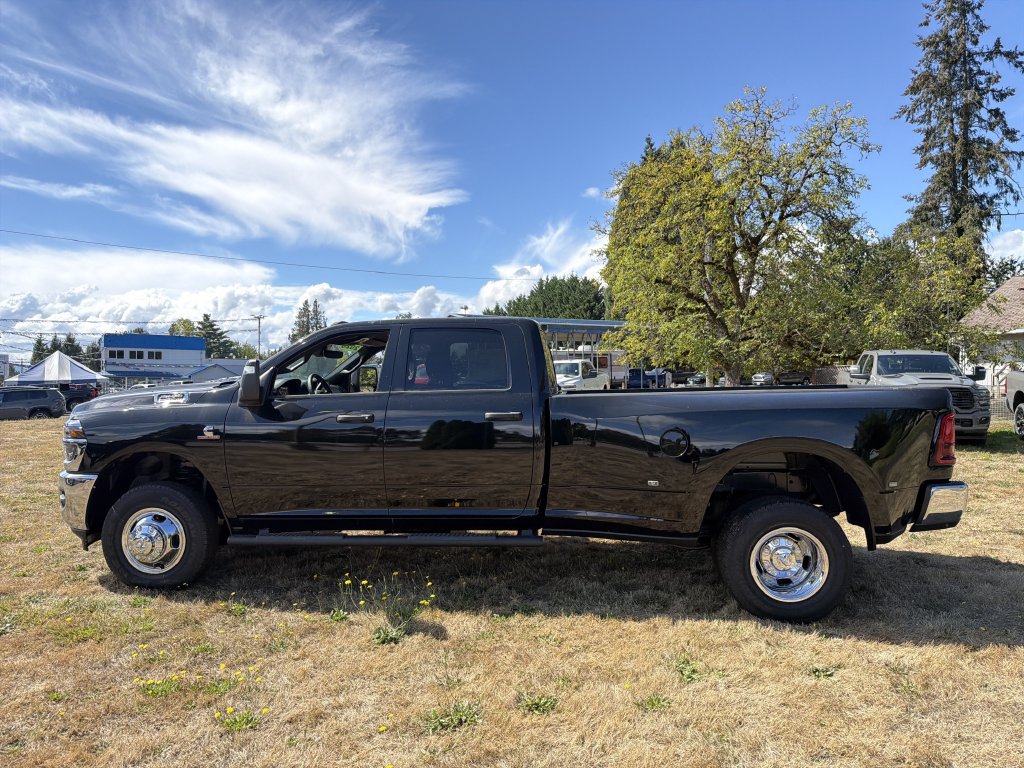 New 2026 RAM 3500 Tradesman AWD/4WD image 2