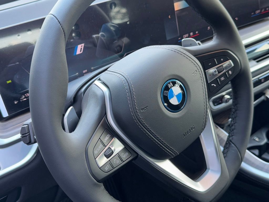 Used 2026 BMW X5 xDrive50e w/ Premium Package image 12
