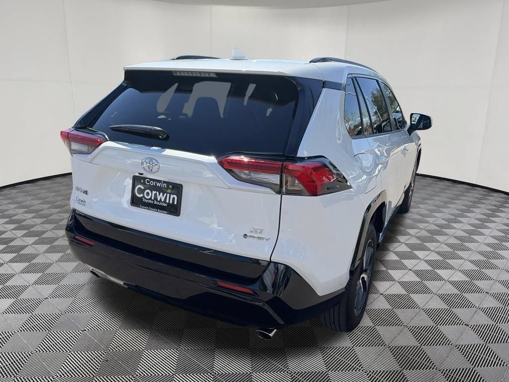 Used 2025 Toyota RAV4 SE AWD/4WD image 10
