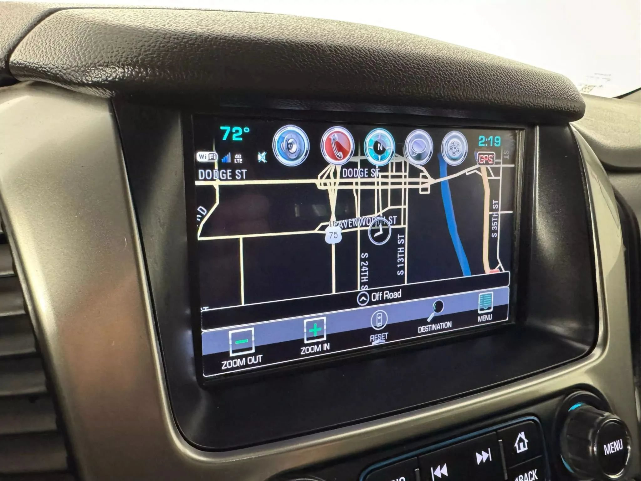 Used 2019 Chevrolet Suburban LT AWD/4WD image 18