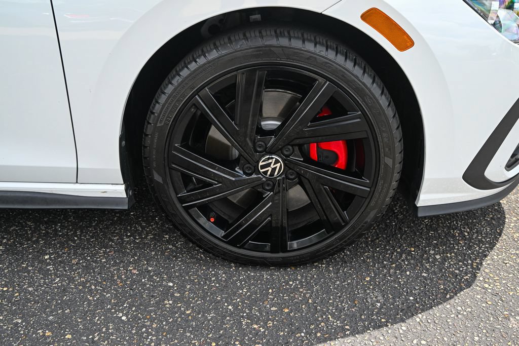 Used 2022 Volkswagen GTI SE FWD image 15
