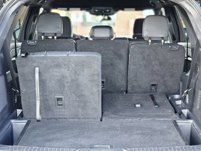 Used 2025 Ford Explorer ST-Line w/ ST-Line Street Pack AWD/4WD image 30