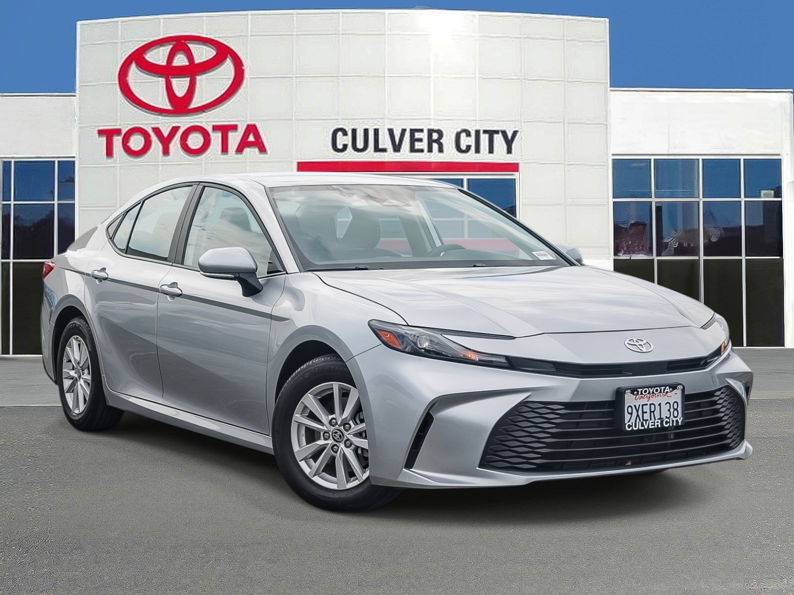 Used 2026 Toyota Camry LE FWD video 1