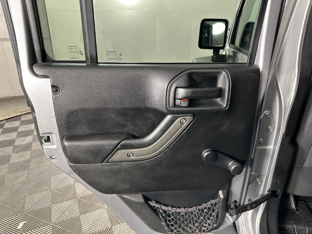 Used 2015 Jeep Wrangler Unlimited Sport AWD/4WD image 16