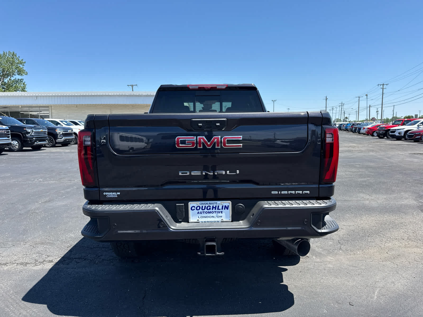 New 2026 GMC Sierra 3500 Denali w/ Denali Reserve Package AWD/4WD image 4