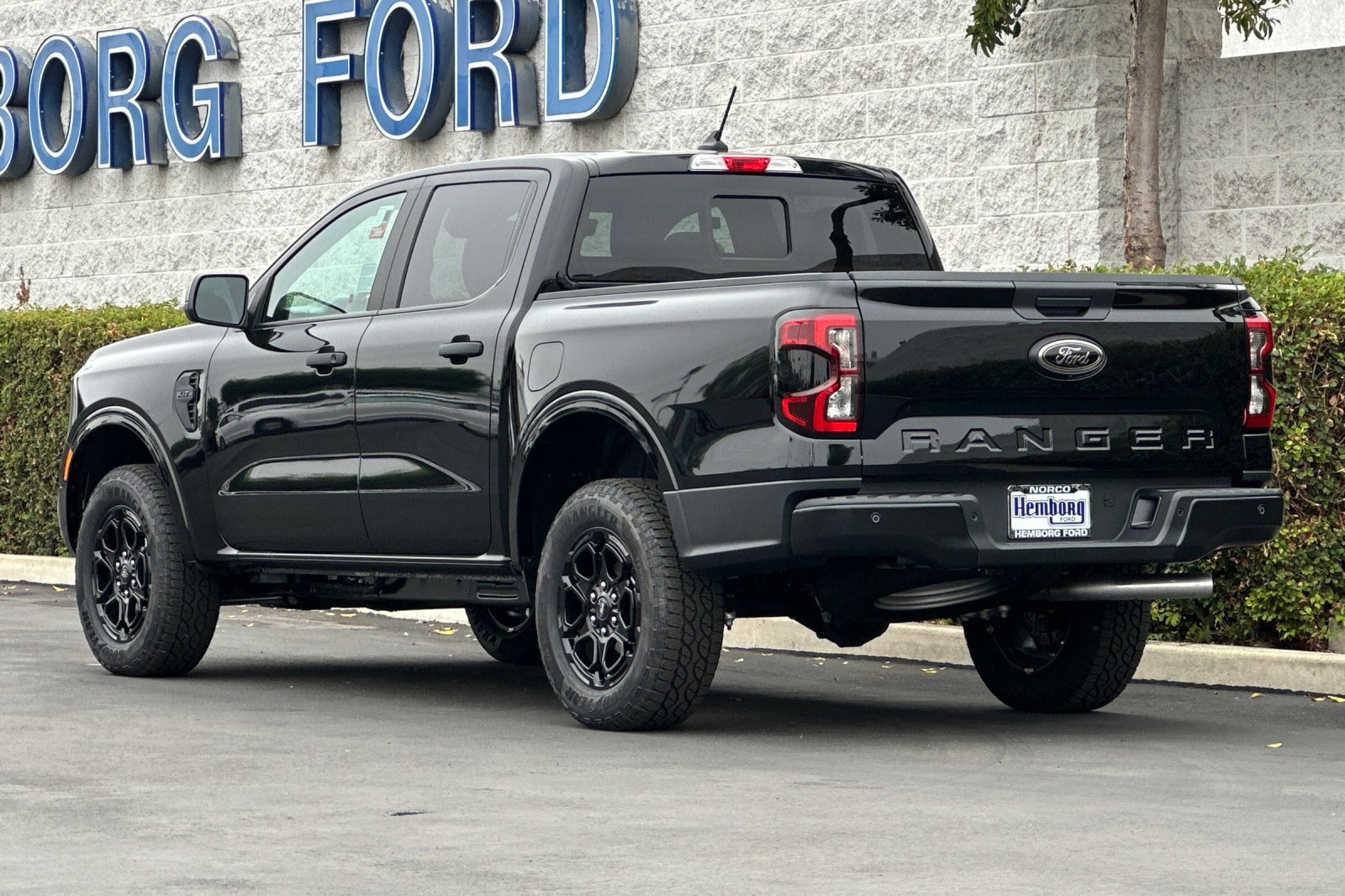 New 2025 Ford Ranger XLT w/ Black Appearance Package image 6