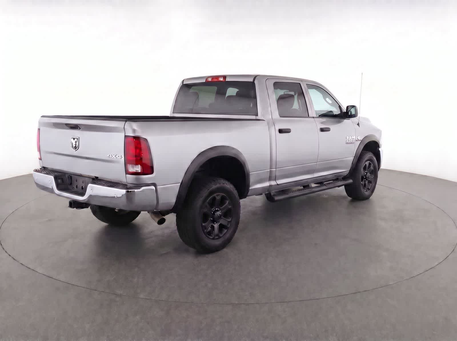Used 2017 RAM 2500 Tradesman w/ Chrome Appearance Group AWD/4WD image 4