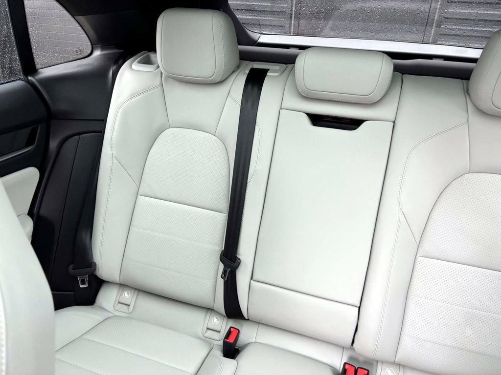 Certified 2025 Porsche Macan 4S Electric image 32