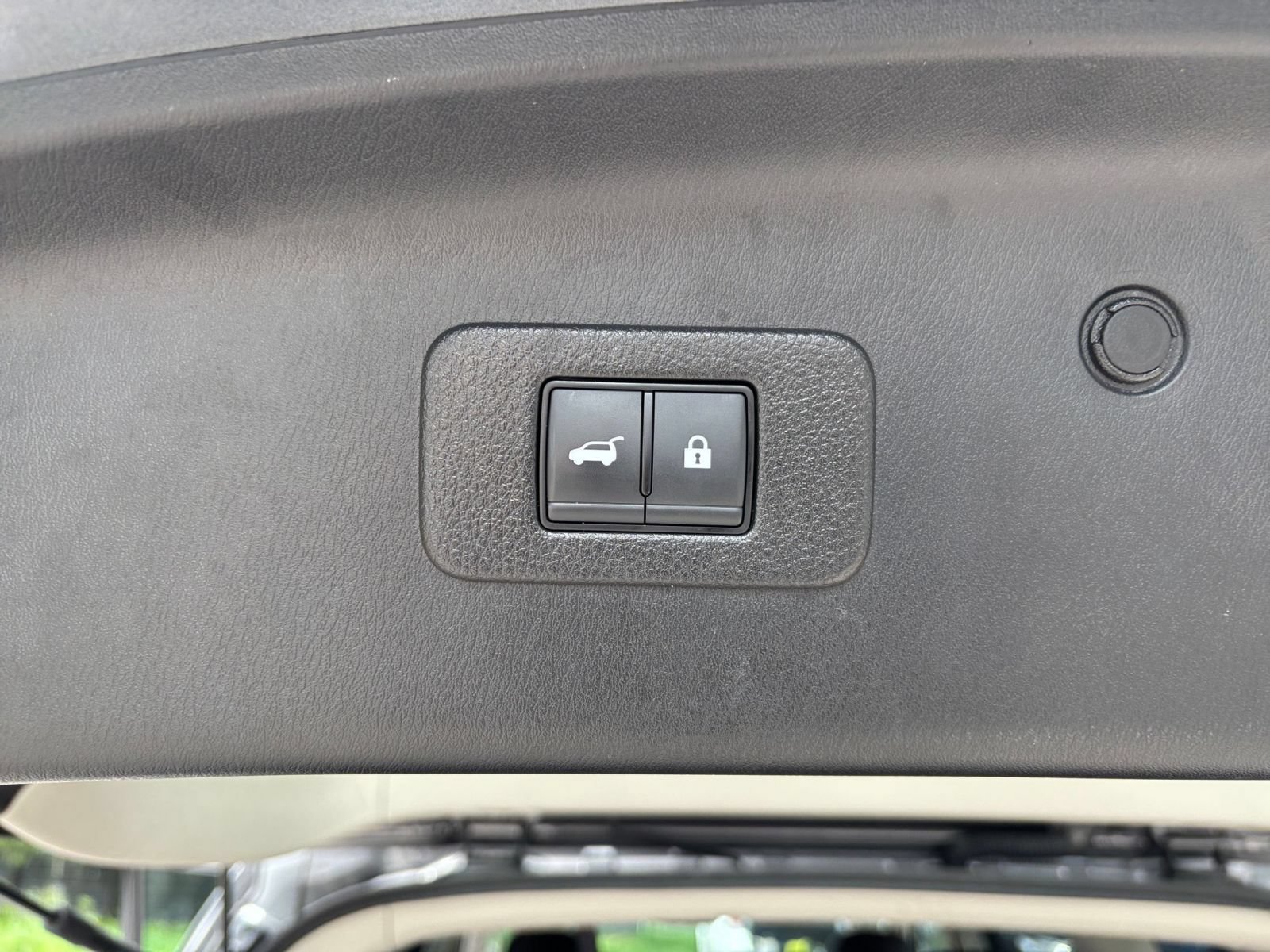 Used 2024 Nissan Armada SL RWD image 24