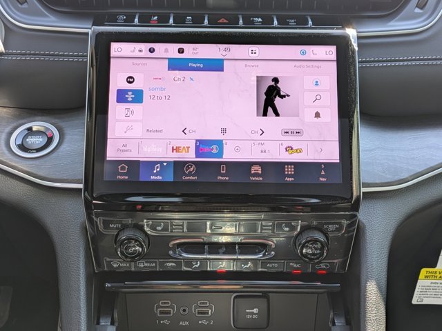 New 2025 Jeep Grand Cherokee Limited w/ Black Appearance Package image 19