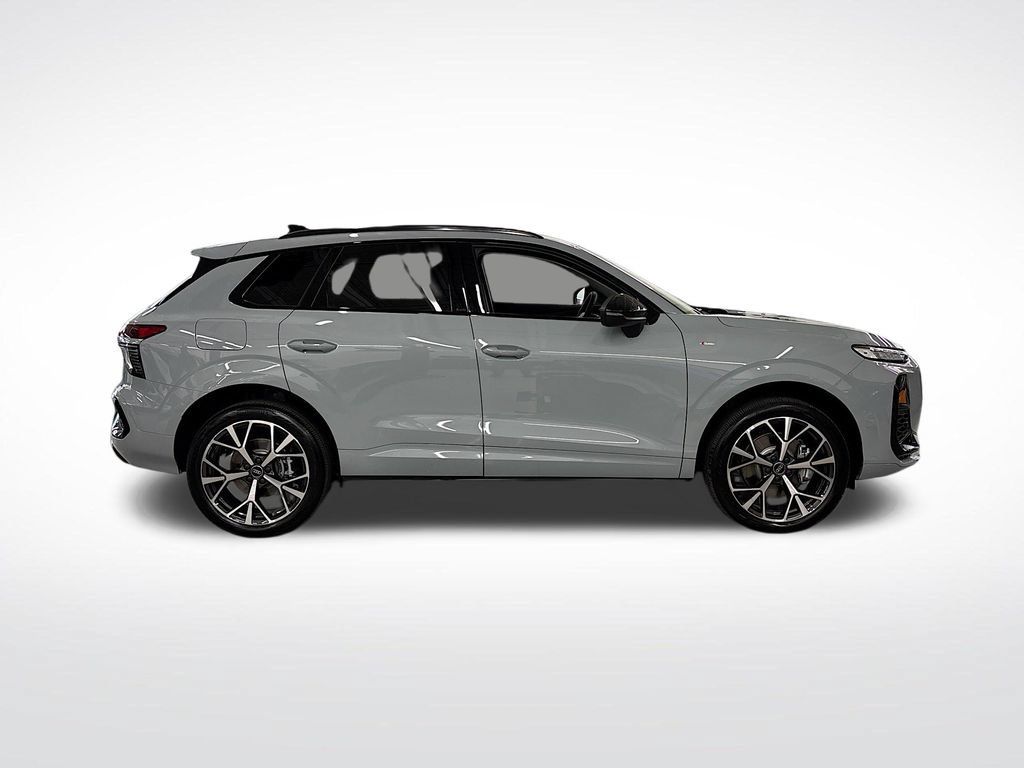 New 2026 Audi Q3 quattro 2.0T AWD/4WD image 6
