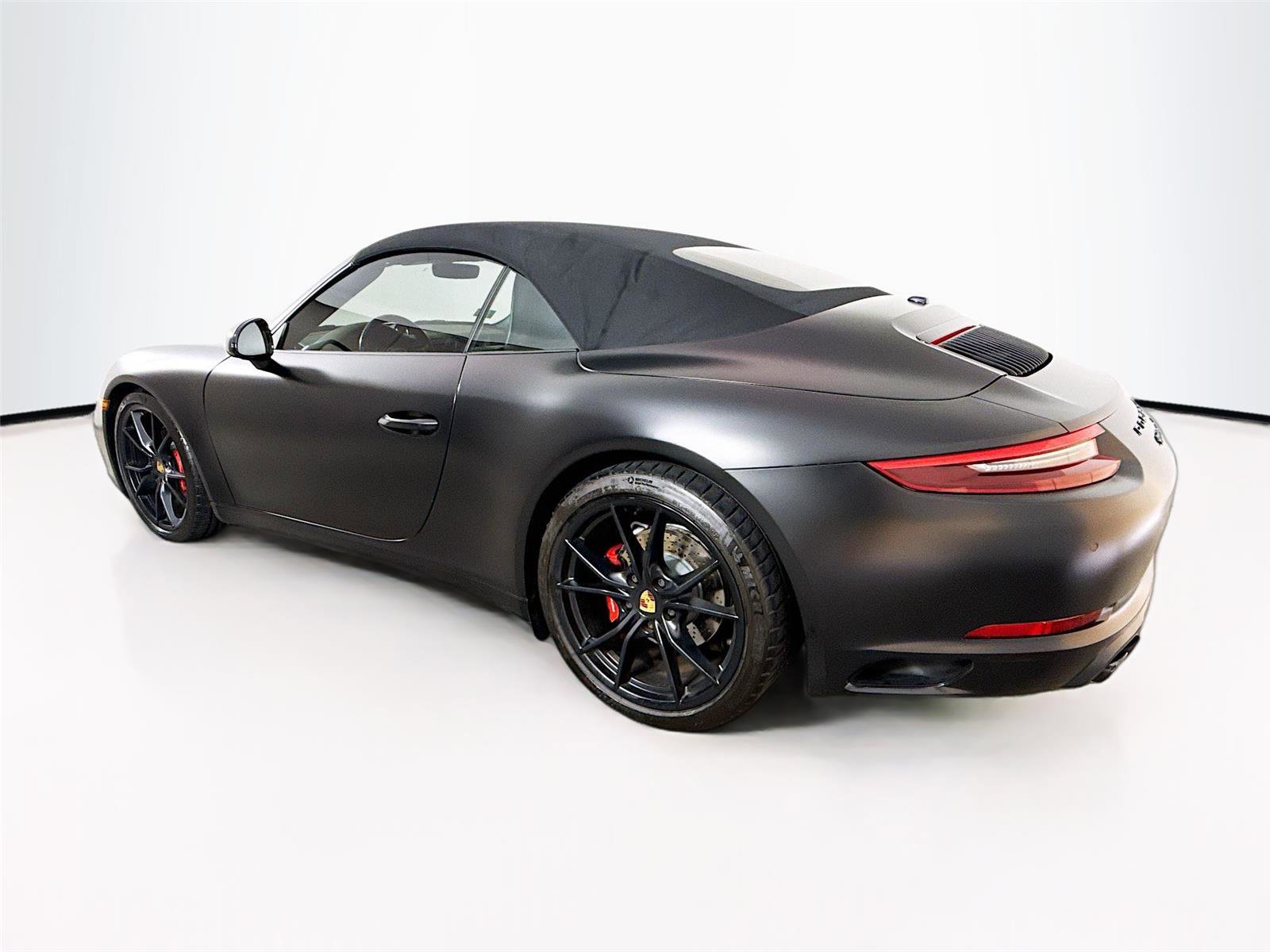 Used 2018 Porsche 911 Carrera S image 7