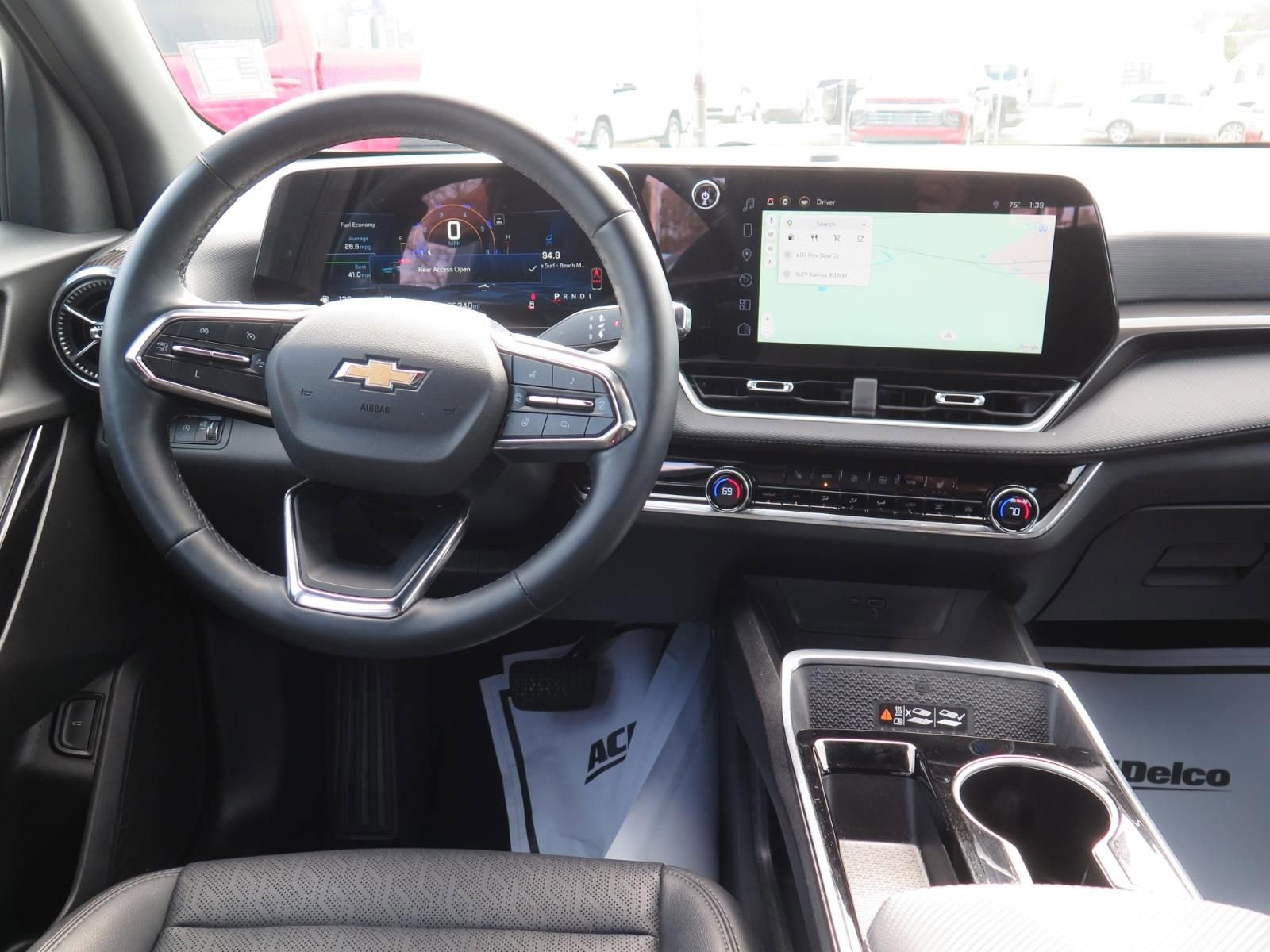 Used 2025 Chevrolet Equinox LT w/ Convenience Package II image 15