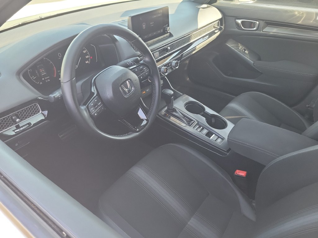Used 2023 Honda Civic Sport image 3
