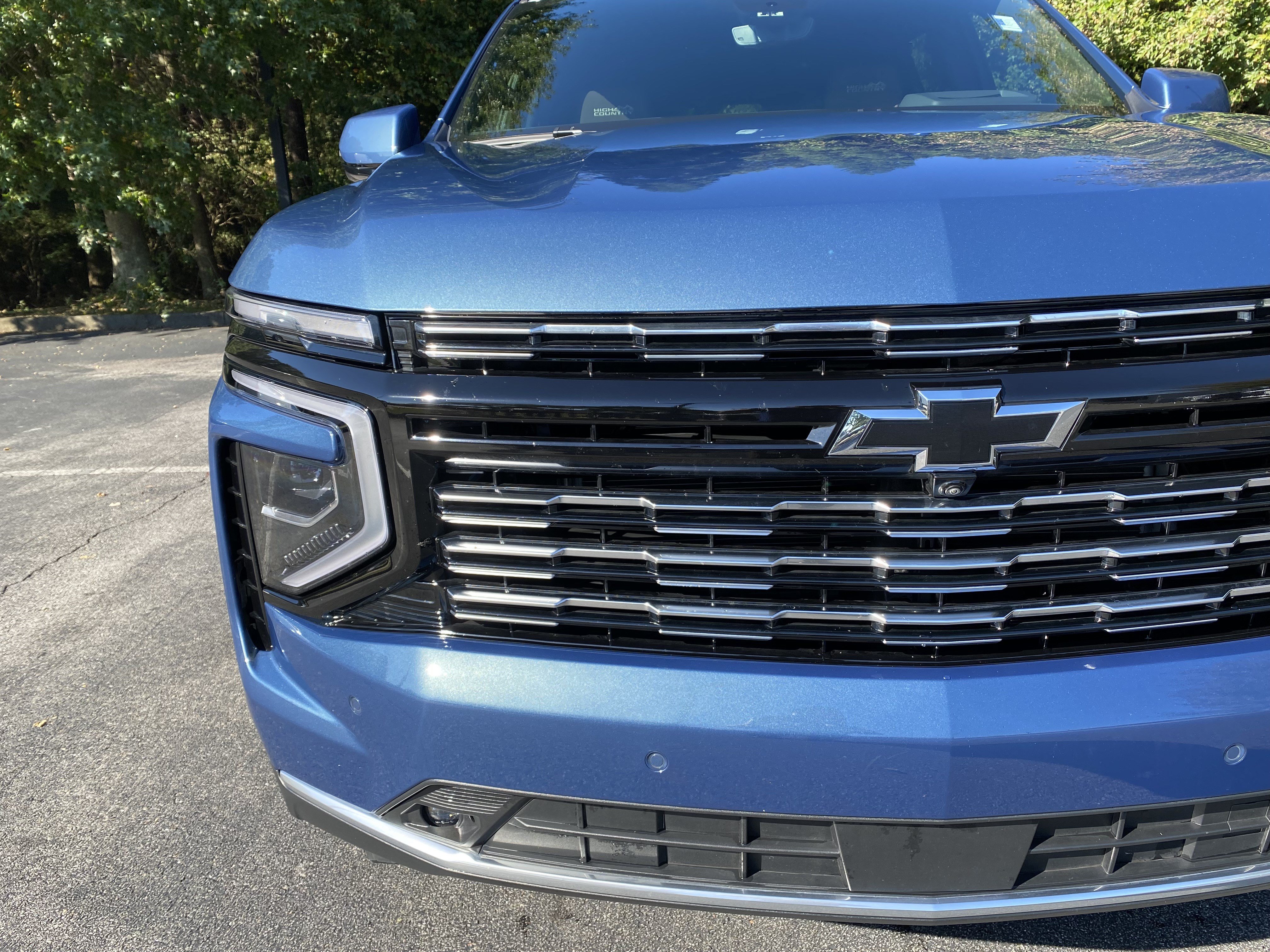 Used 2025 Chevrolet Tahoe High Country AWD/4WD image 14