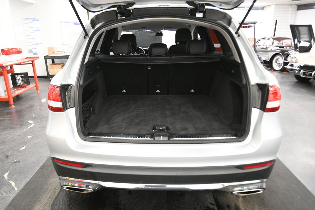 Used 2019 Mercedes-Benz GLC 300 4MATIC image 23