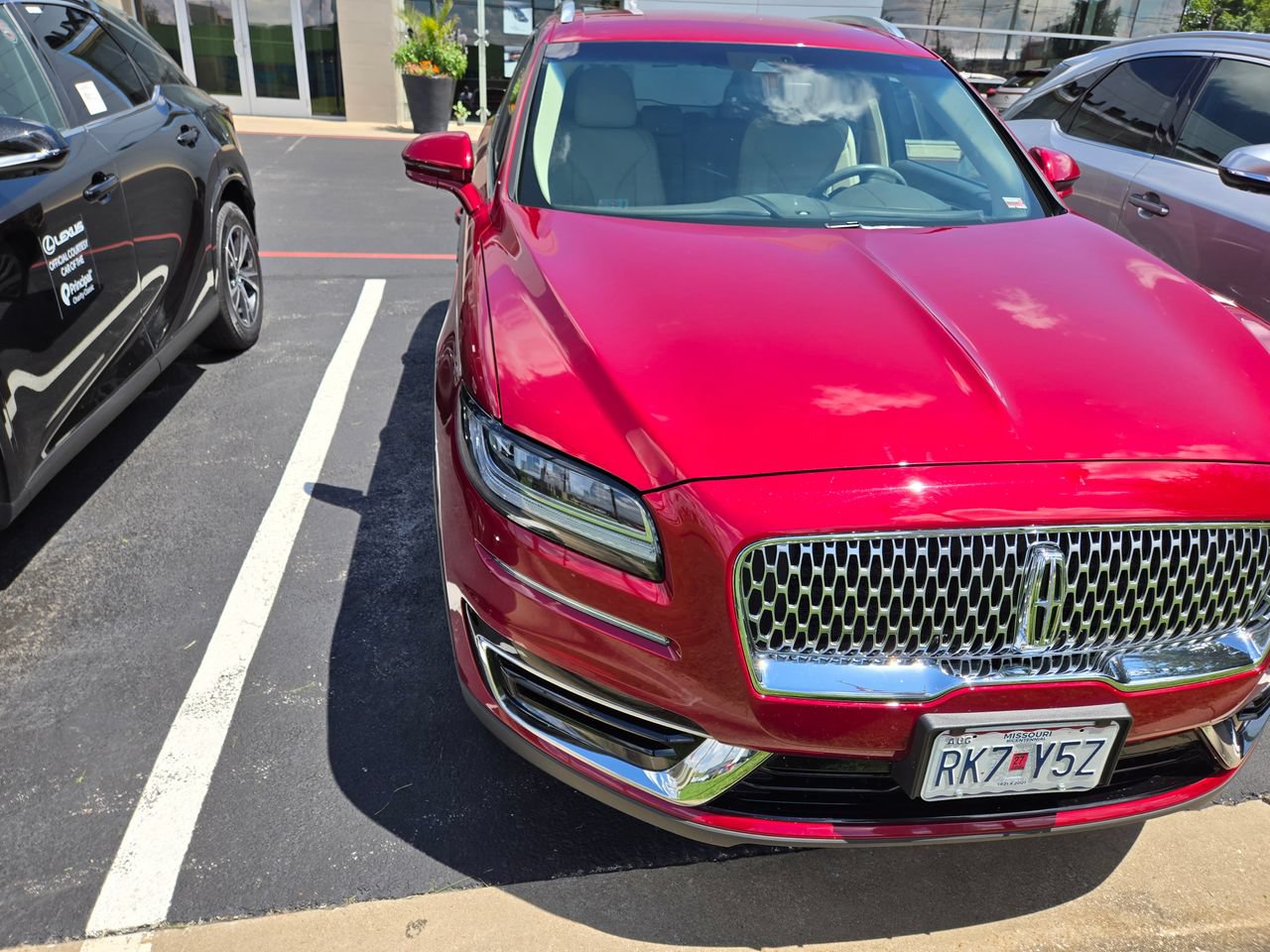 Used 2019 Lincoln Nautilus Select AWD/4WD image 4