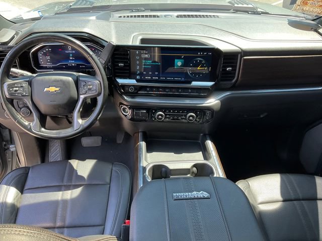 Used 2024 Chevrolet Silverado 3500 High Country w/ High Country Premium Package image 4