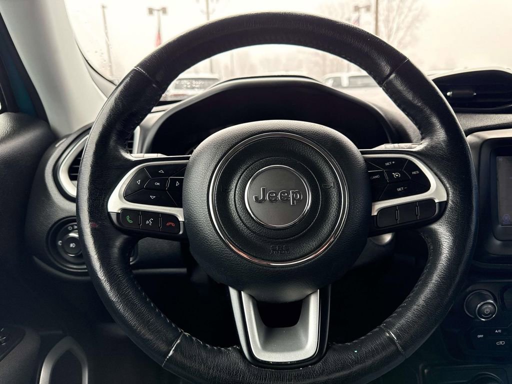 Used 2020 Jeep Renegade Latitude w/ Cold Weather Group image 16