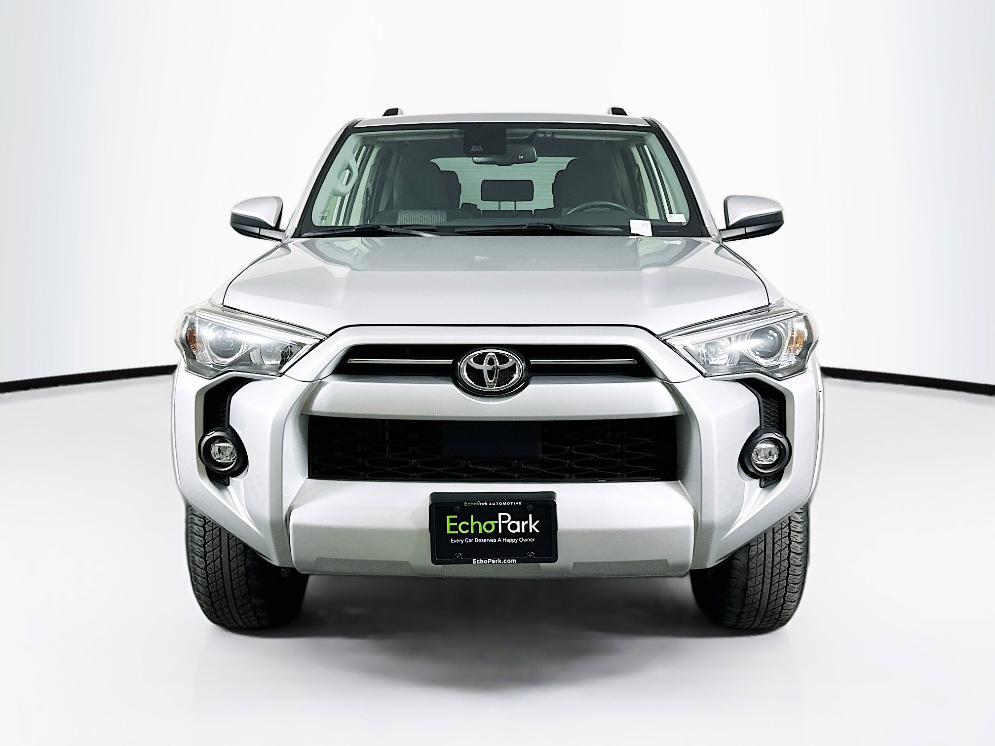 Used 2024 Toyota 4Runner SR5 AWD/4WD image 2