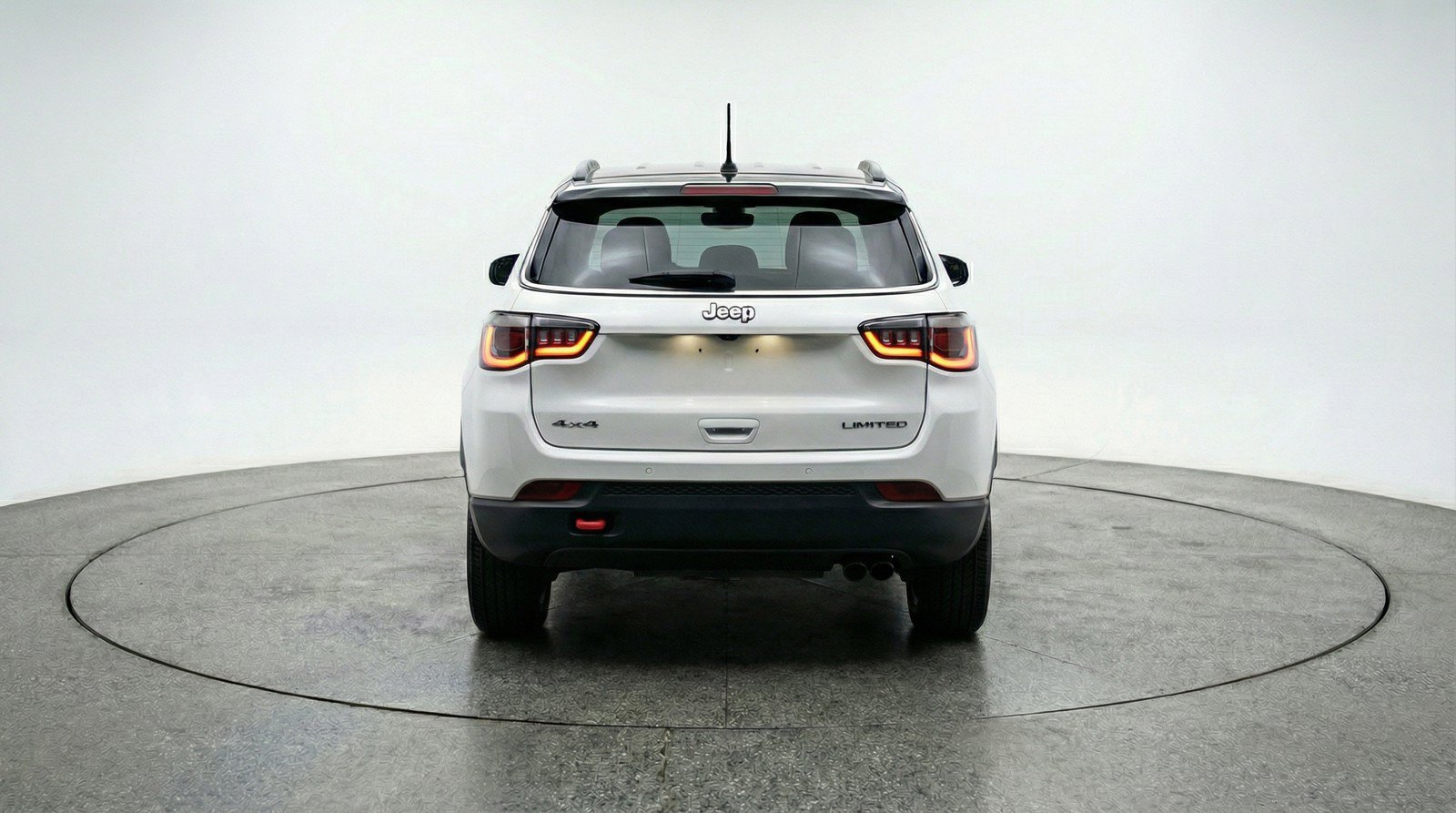 Used 2025 Jeep Compass Trailhawk AWD/4WD image 7