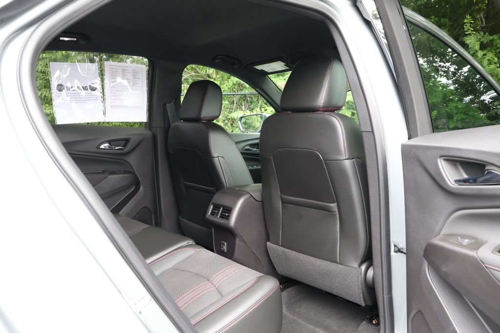 Used 2024 Chevrolet Equinox RS FWD image 48