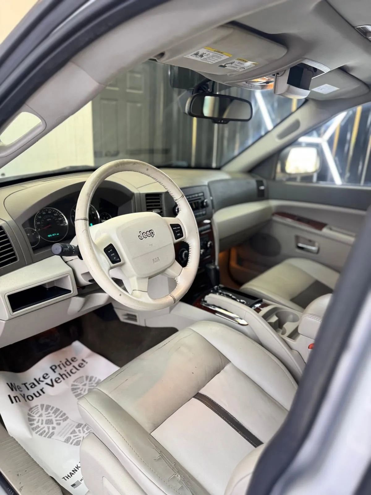 Used 2007 Jeep Grand Cherokee Limited image 30