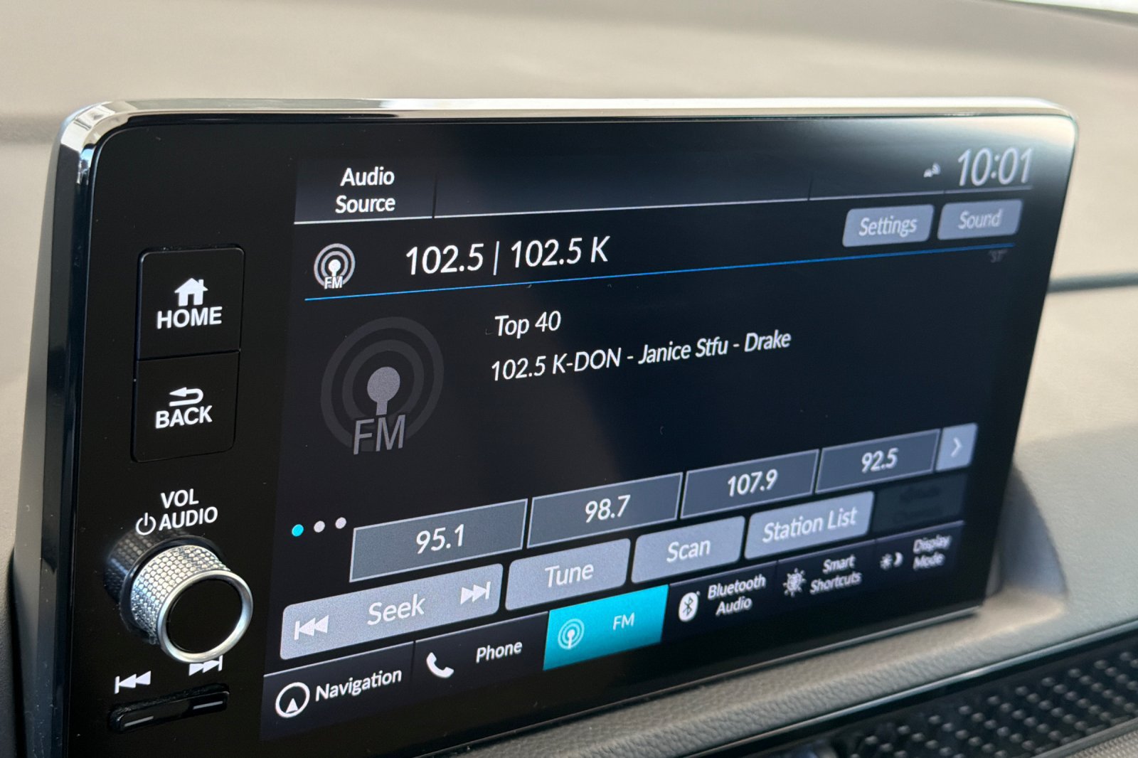 Used 2023 Honda CR-V Sport Touring image 19