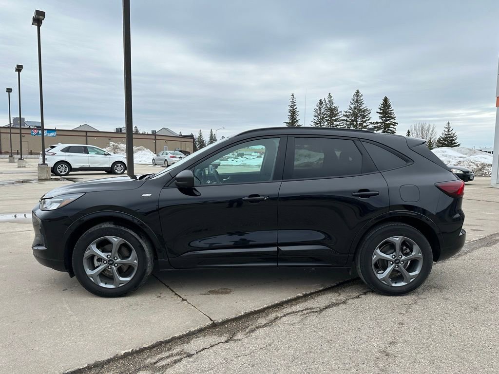 Used 2023 Ford Escape ST-Line w/ Tech Pack #1 image 3