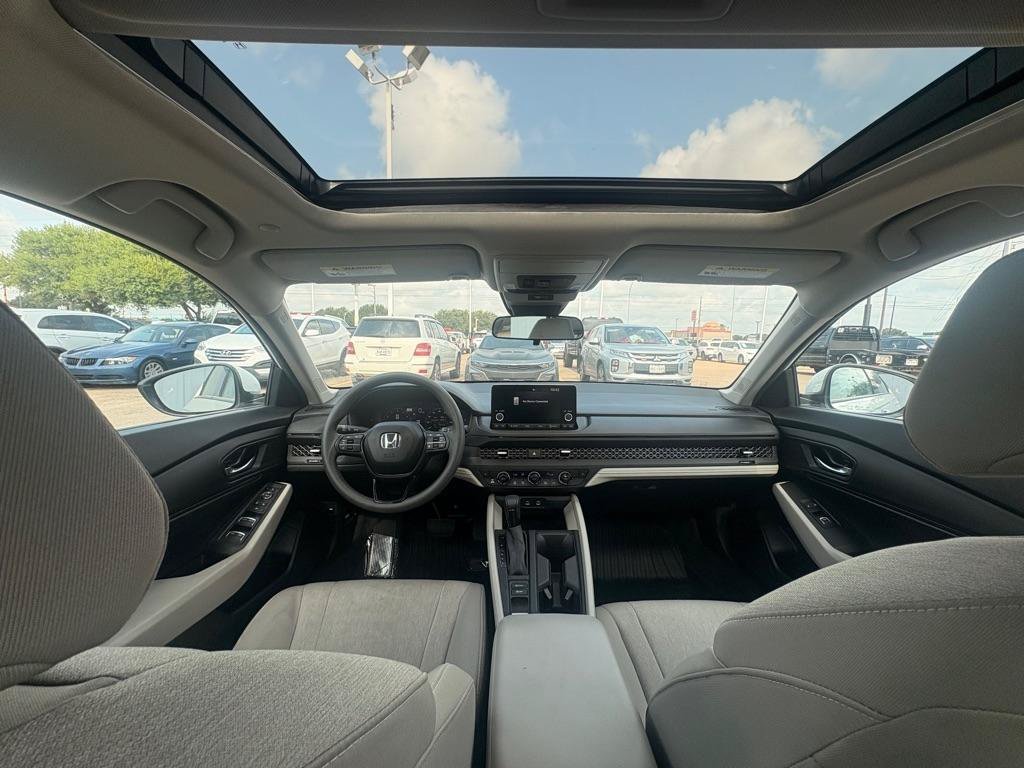 Used 2024 Honda Accord EX image 17