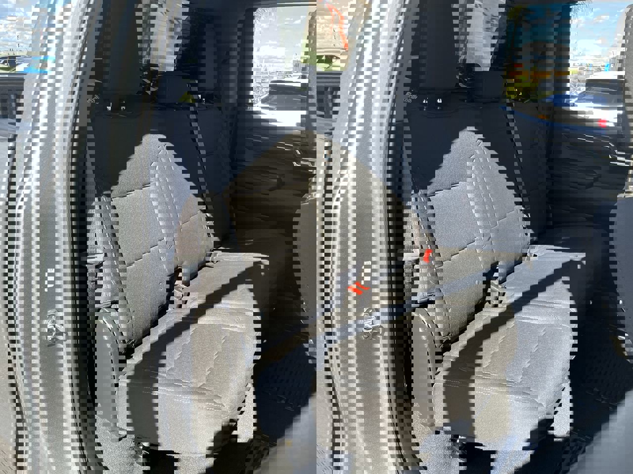 Used 2023 Chevrolet Silverado 1500 LT w/ Z71 Off-Road Package AWD/4WD image 24