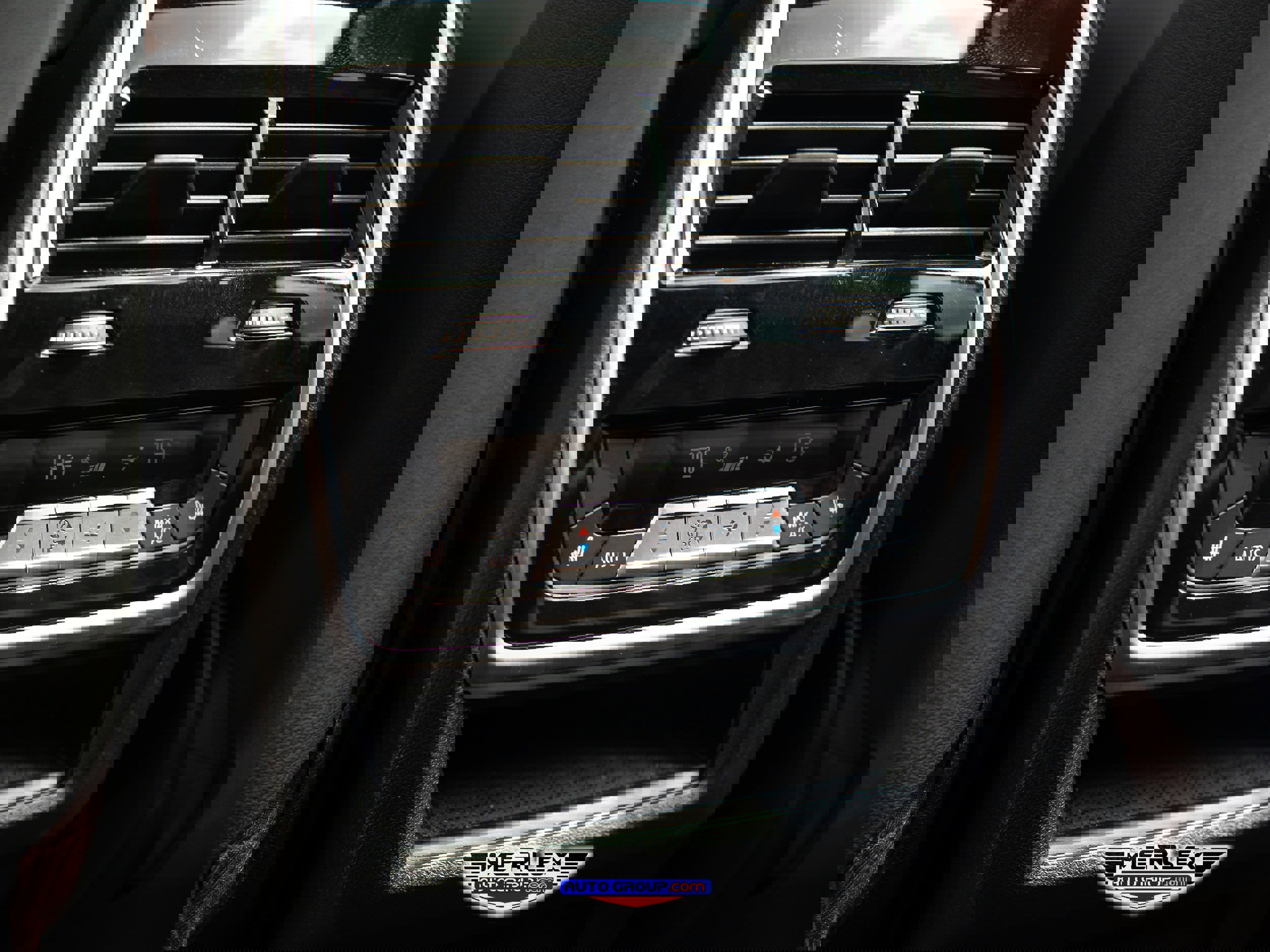 Used 2020 BMW X5 xDrive40i w/ M Sport Package image 23