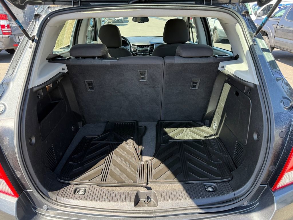 Used 2019 Chevrolet Trax LS w/ LPO, Protection Package FWD image 21