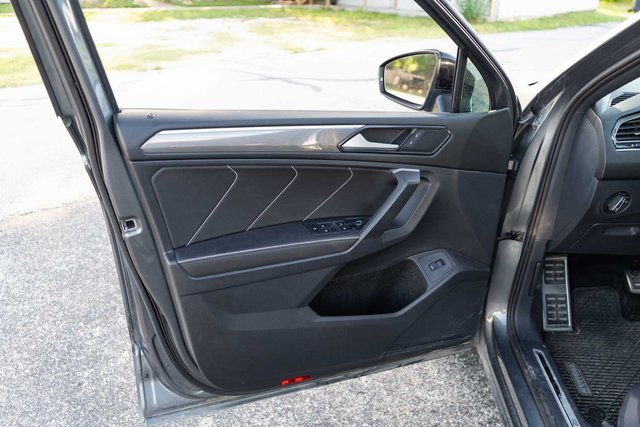 Used 2024 Volkswagen Tiguan SE R-Line image 11