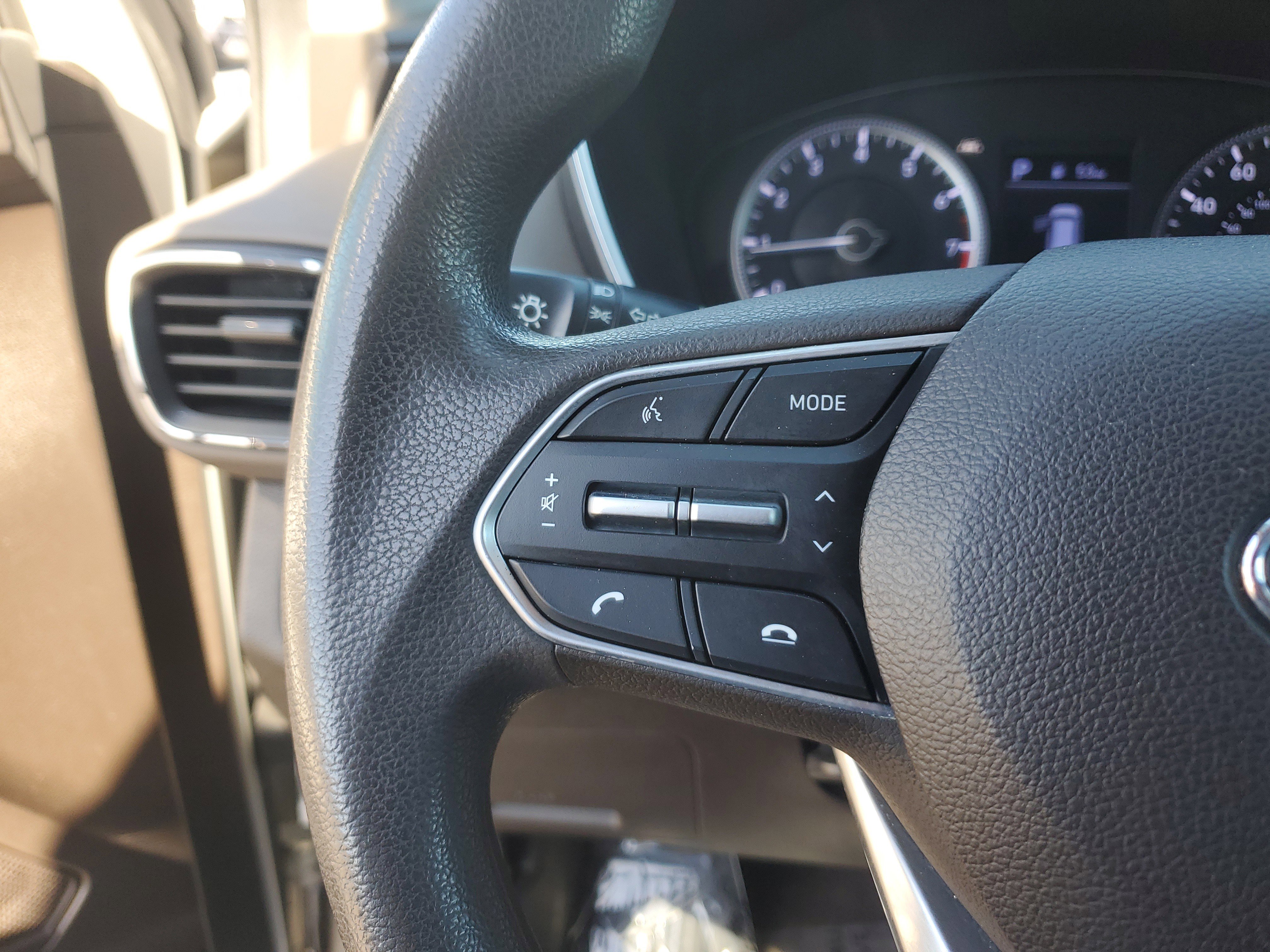 Used 2020 Hyundai Santa Fe SE image 20