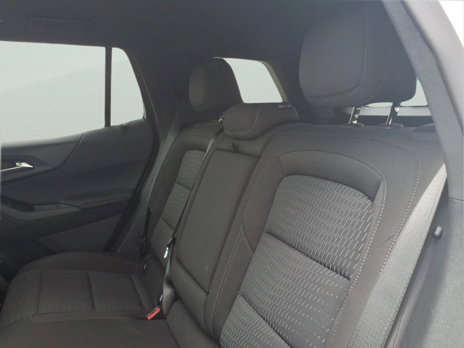 New 2026 Chevrolet Equinox LT w/ LPO, Floor Liner Package FWD image 11