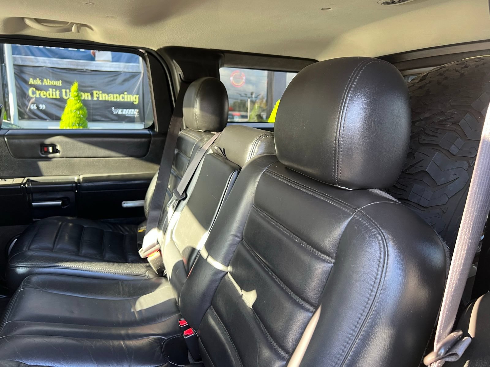 Used 2005 HUMMER H2 w/ Preferred Equipment Group AWD/4WD image 26