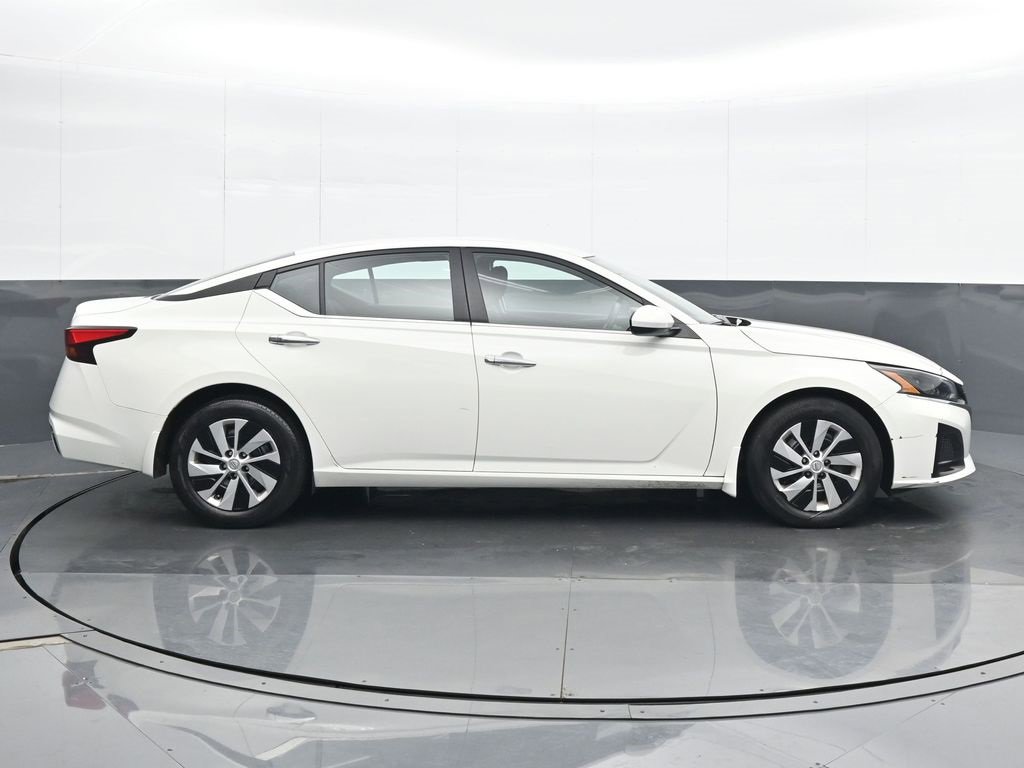 Used 2023 Nissan Altima 2.5 S image 7