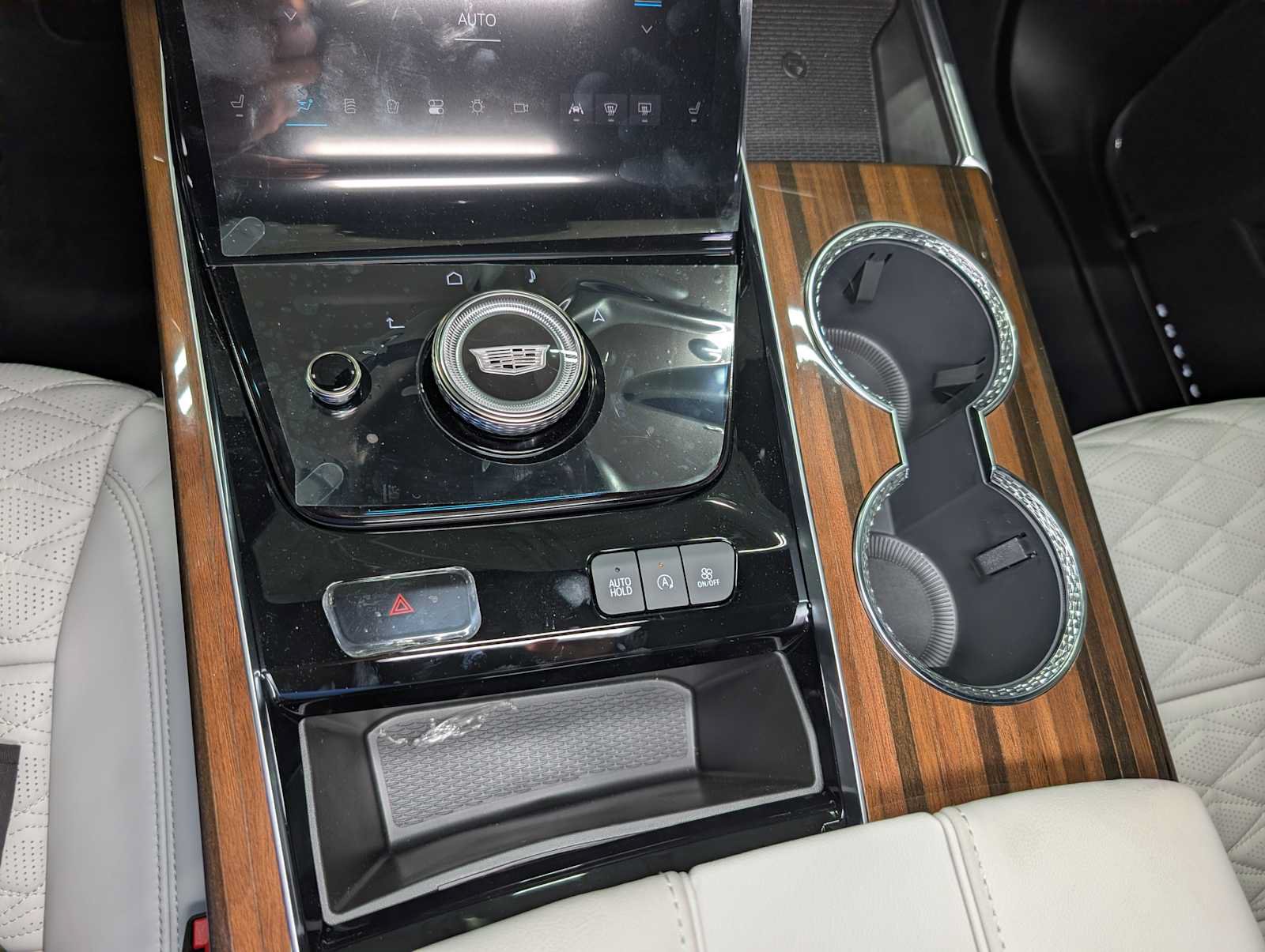 New 2026 Cadillac Escalade ESV Platinum Luxury AWD/4WD image 26