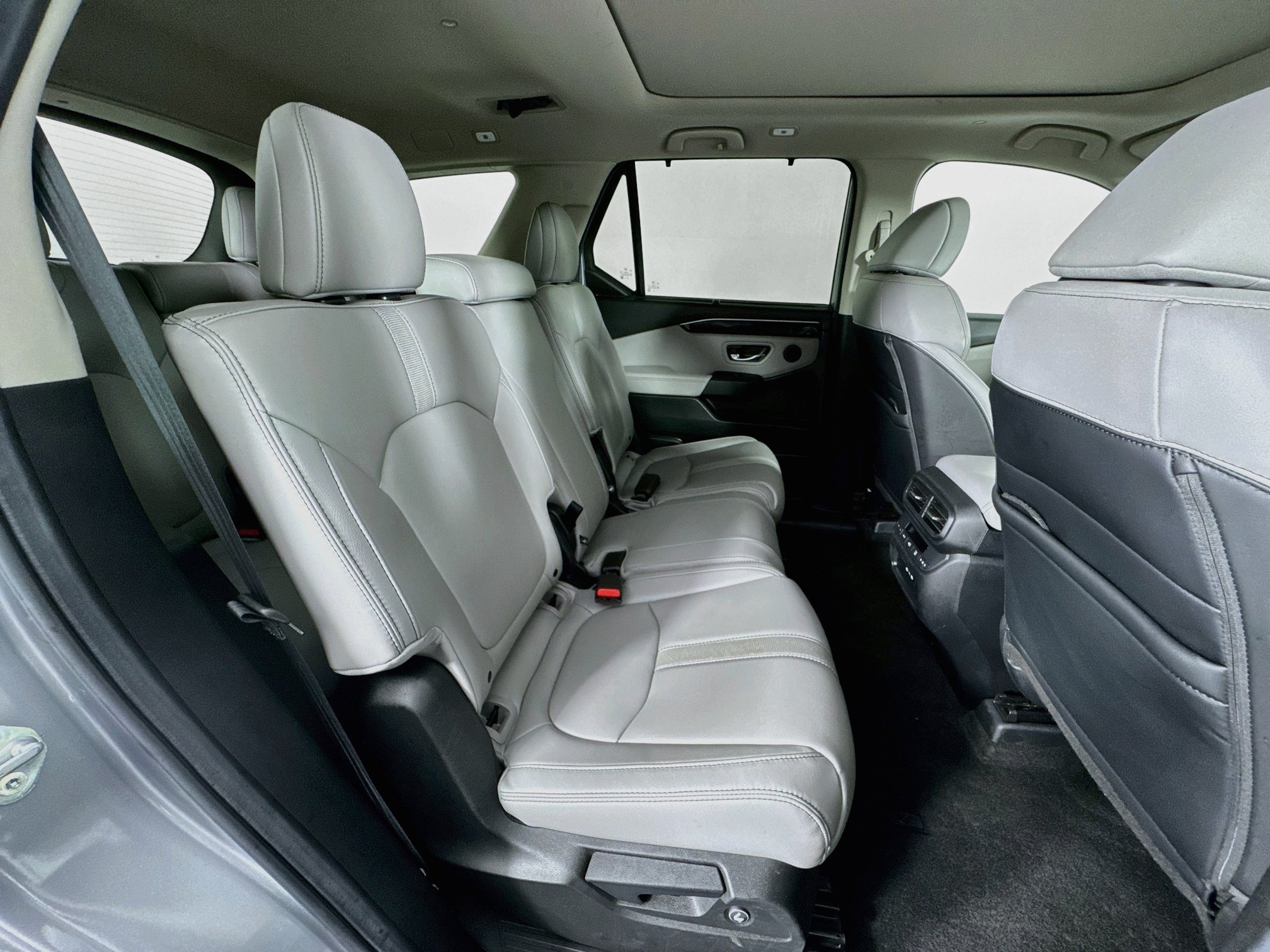 Certified 2025 Honda Pilot Touring image 30