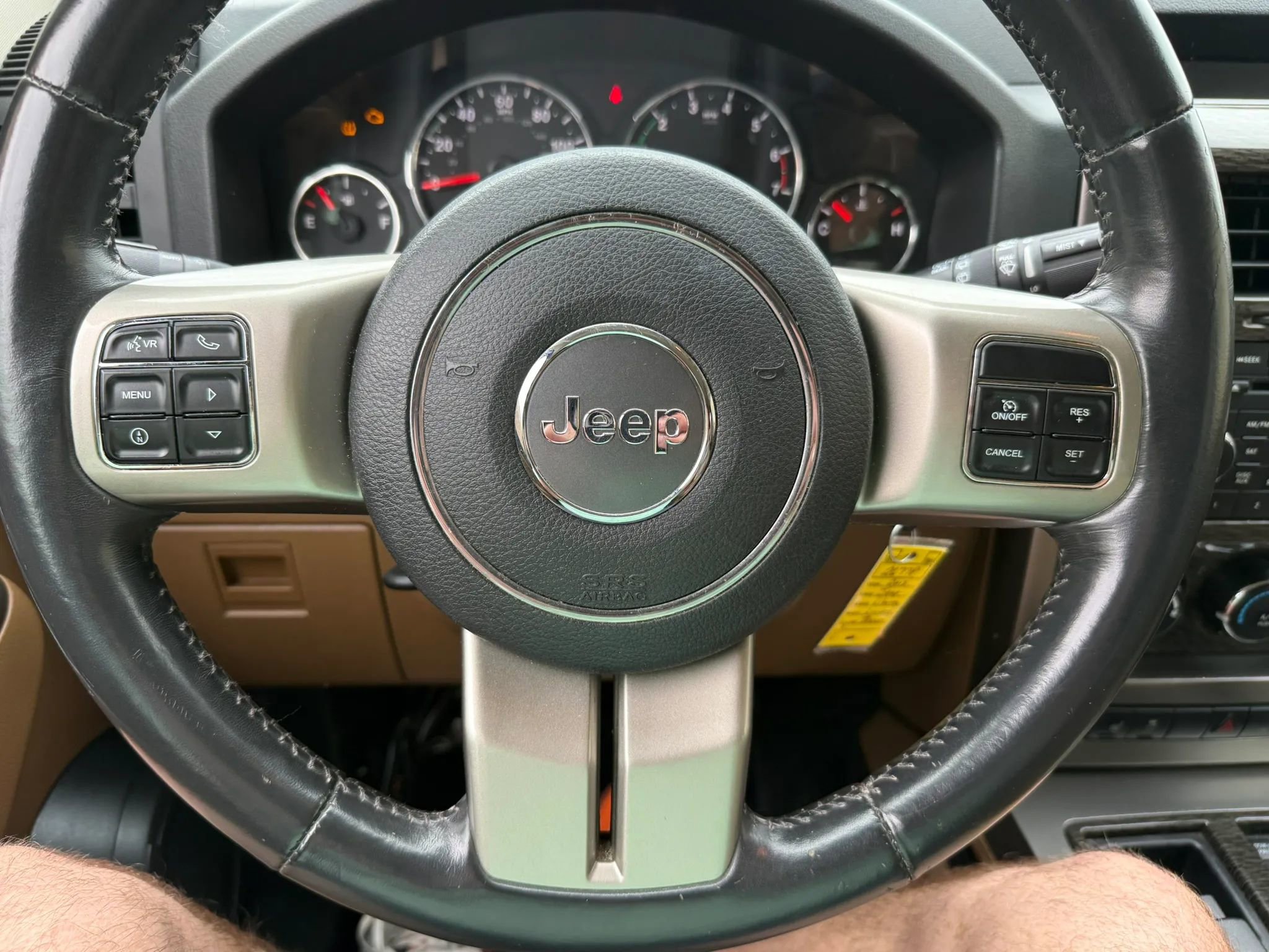 Used 2012 Jeep Liberty Limited RWD image 11