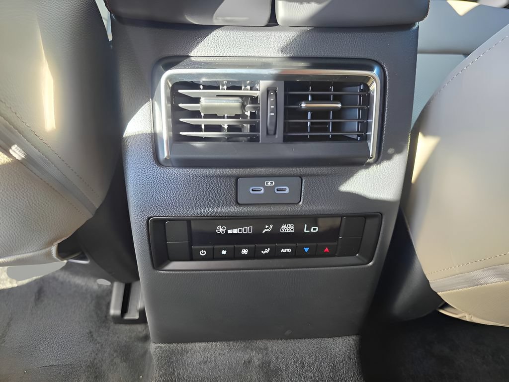 Certified 2025 MAZDA CX-90 Plug-In Hybrid w/Premium Sport AWD/4WD image 29