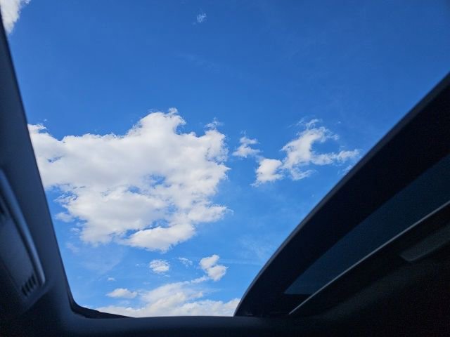 Used 2021 Volkswagen Golf 4-Door FWD image 21