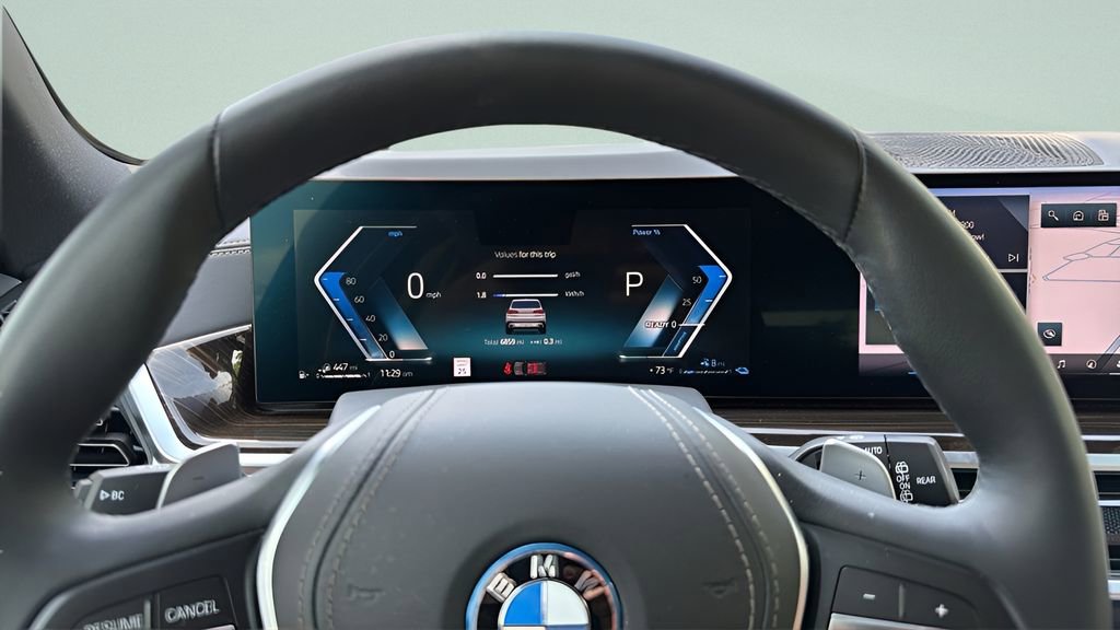 Certified 2025 BMW X5 xDrive50e w/ Parking Assistance Package image 17