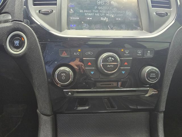 Used 2014 Chrysler 300 S RWD image 17