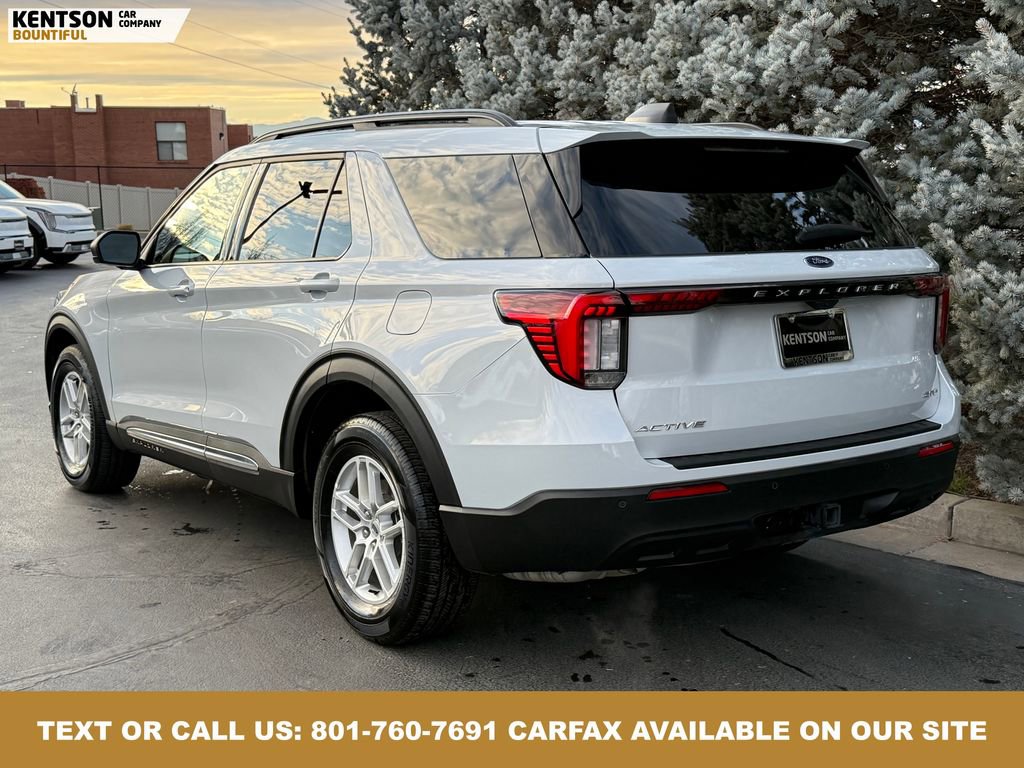 Used 2025 Ford Explorer Active image 4